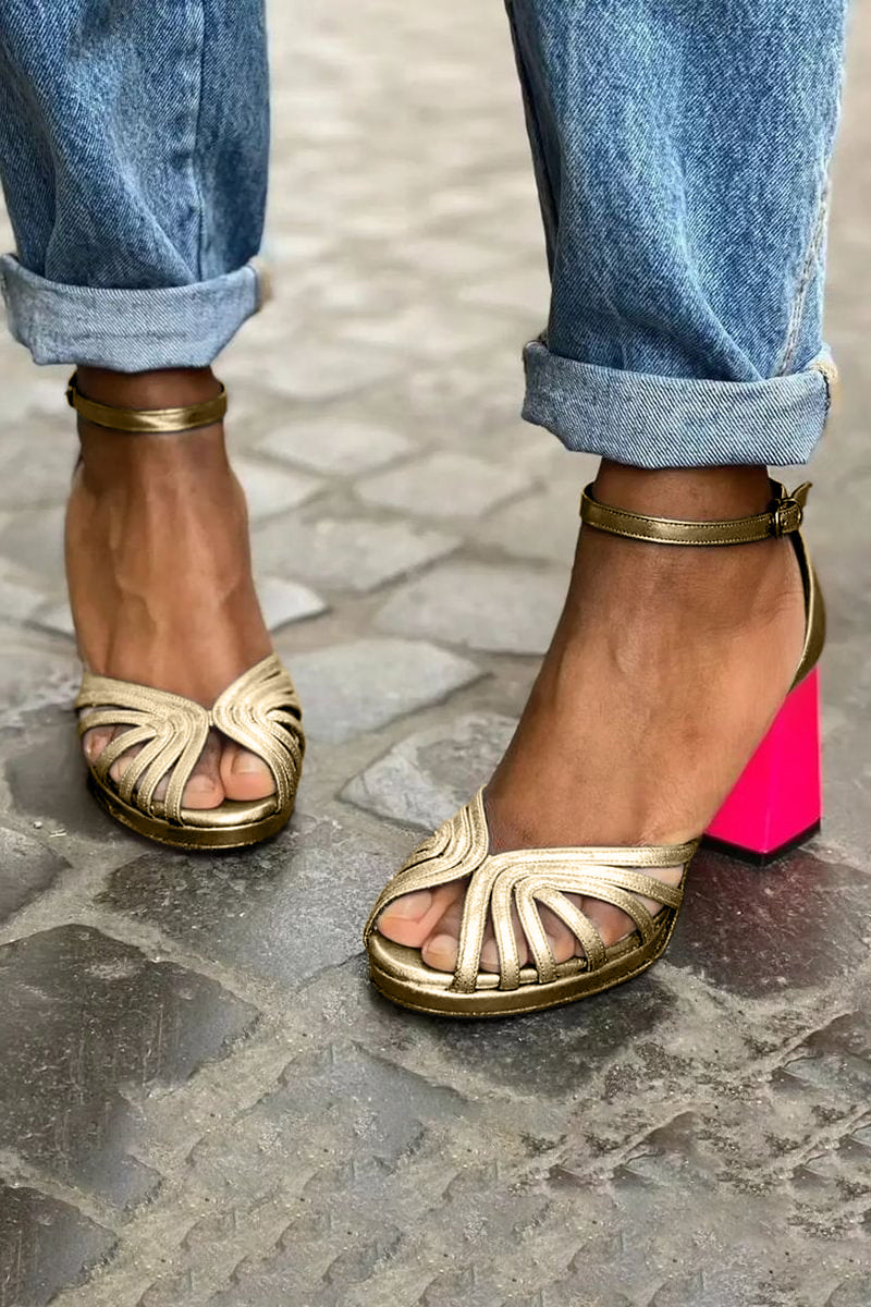 Milviana | Classic sandals with ankle strap and open toes