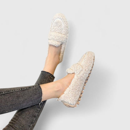Emilia | Warm Slippers with Elegant Design