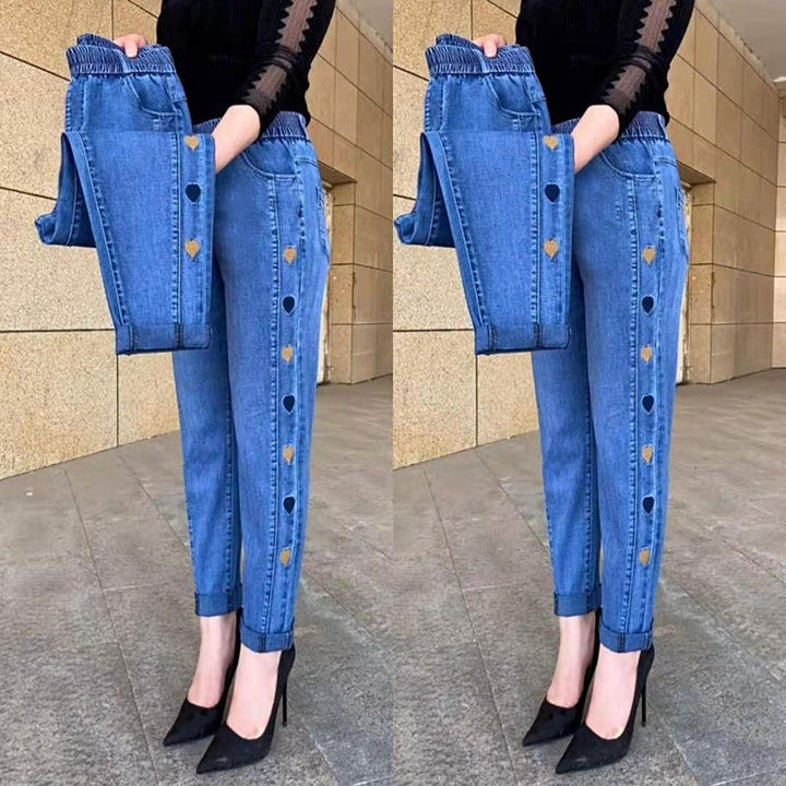 Cassie | Highly Elastic Jeans with Heart Motif Embroidery